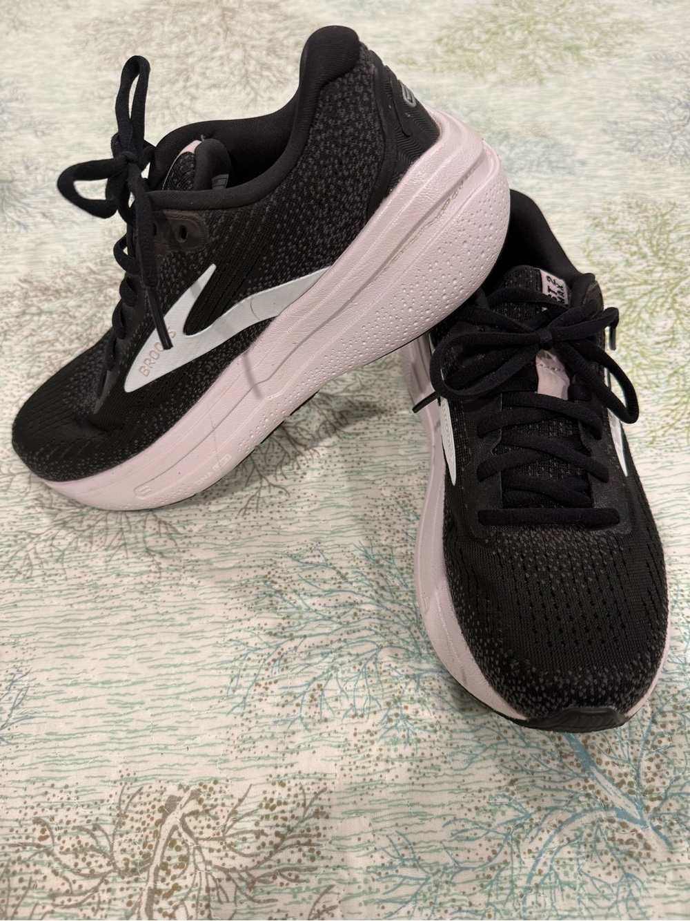 Brooks Women's Ghost Max 2 Running Shoes